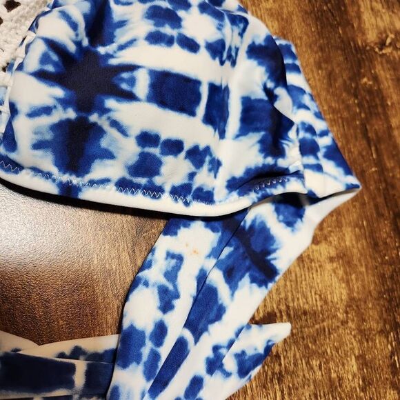 Missguided and Raisins bikini tops - Picture 4 of 5